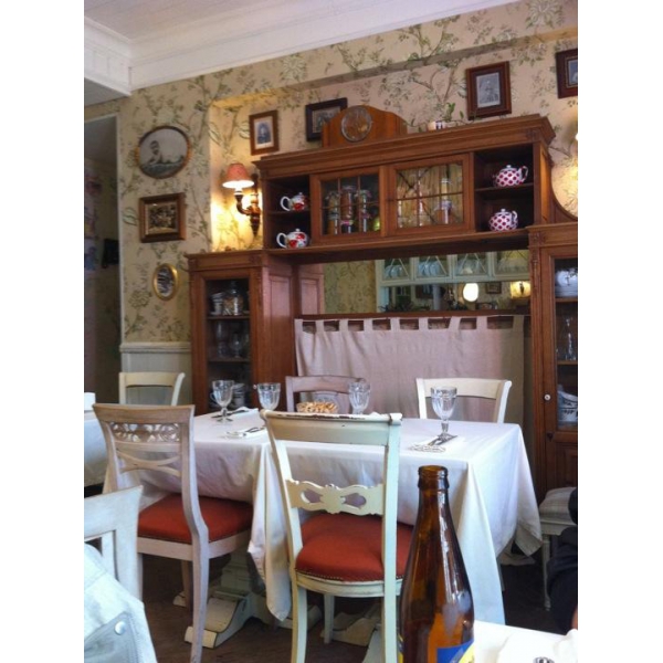 Ресторанный сервис бронирования столиков menu-rest.com - Интерьер ресторана "Мари Vanna"