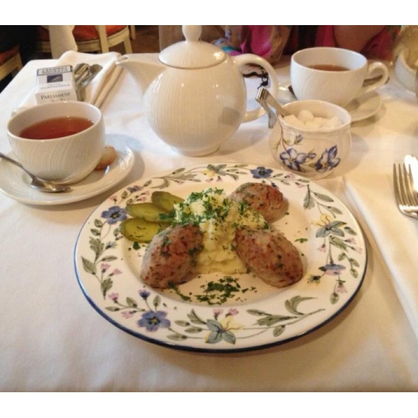 Ресторанный сервис бронирования столиков menu-rest.com - Интерьер ресторана "Мари Vanna"