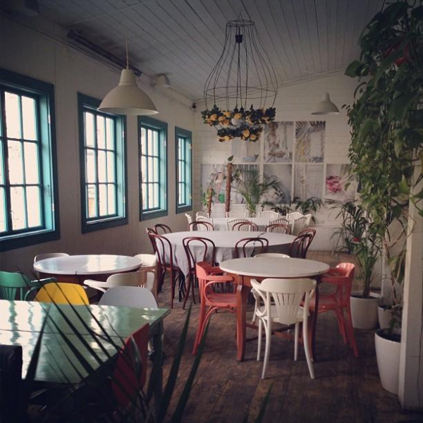 Ресторанный сервис бронирования столиков menu-rest.com - Интерьер ресторана "Веранда 32.05"