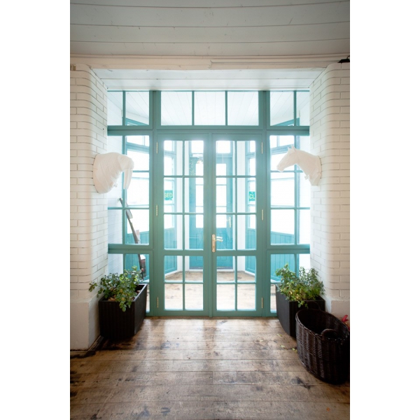 Ресторанный сервис бронирования столиков menu-rest.com - Интерьер ресторана "Веранда 32.05"