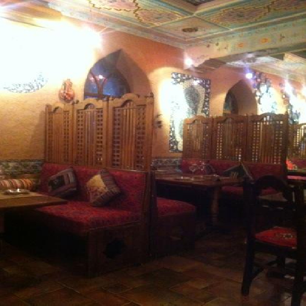 Ресторанный сервис бронирования столиков menu-rest.com - Интерьер ресторана "Павлин-Мавлин"