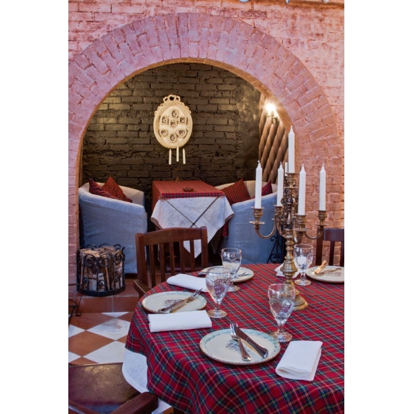 Ресторанный сервис бронирования столиков menu-rest.com - Интерьер ресторана "Шотландская клетка"