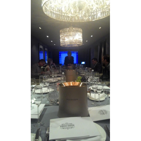 Ресторанный сервис бронирования столиков menu-rest.com - Интерьер ресторана "Vаниль"