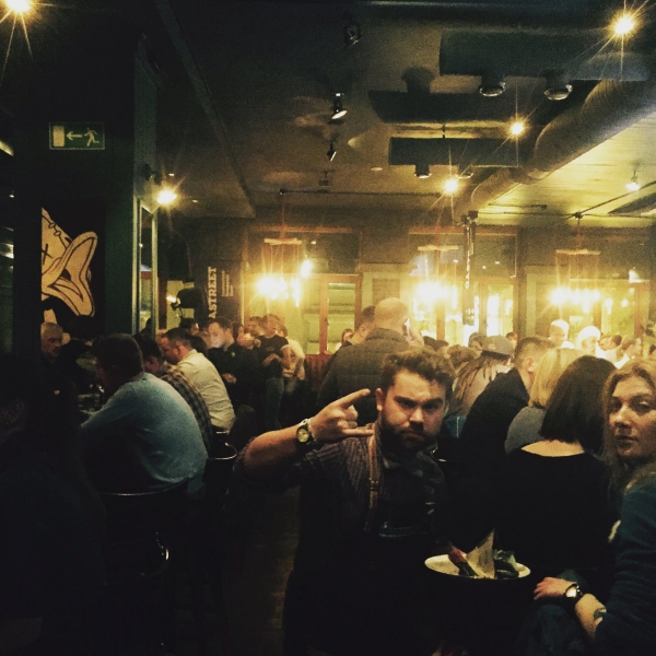 Ресторанный сервис бронирования столиков menu-rest.com - Интерьер ресторана "Meat Puppets bar & meatarea"