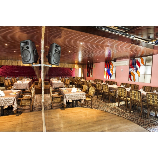 Ресторанный сервис бронирования столиков menu-rest.com - Интерьер ресторана "Глобус"