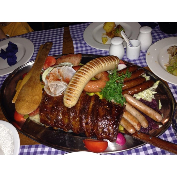 Ресторанный сервис бронирования столиков menu-rest.com - Интерьер ресторана "Бавариус"