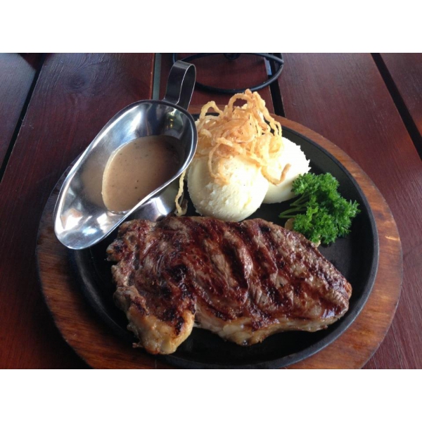 Ресторанный сервис бронирования столиков menu-rest.com - Интерьер ресторана "Колбасофф"