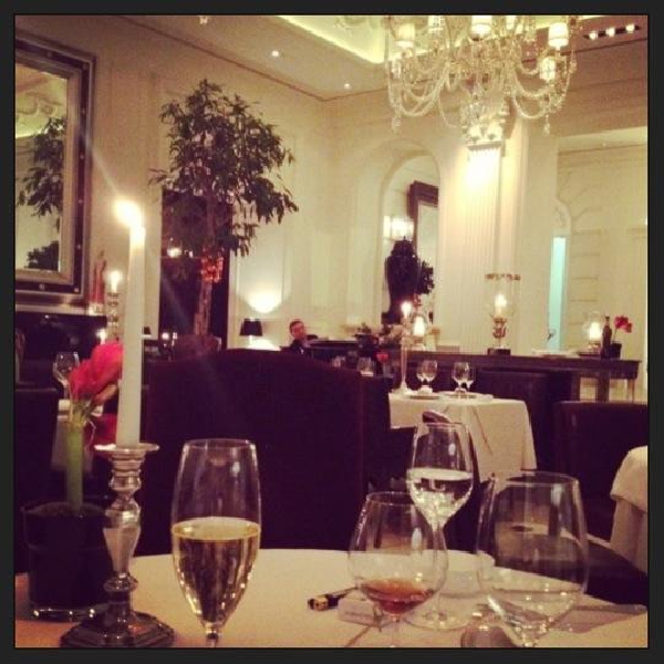 Ресторанный сервис бронирования столиков menu-rest.com - Интерьер ресторана "Большой"