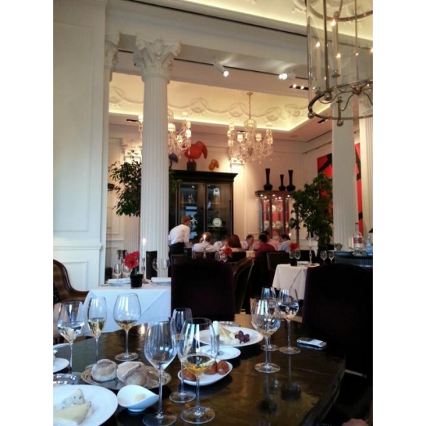 Ресторанный сервис бронирования столиков menu-rest.com - Интерьер ресторана "Большой"