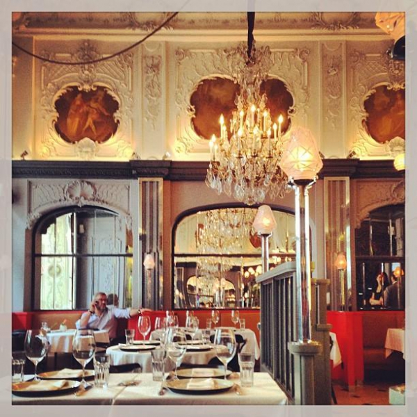 Ресторанный сервис бронирования столиков menu-rest.com - Интерьер ресторана "Brasserie Мост"