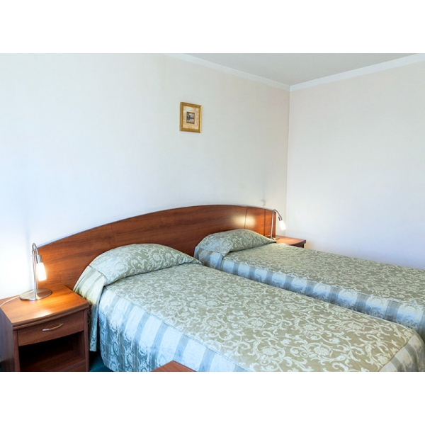 Ресторанный сервис бронирования столиков menu-rest.com - Интерьер ресторана "Максима Хотелс"