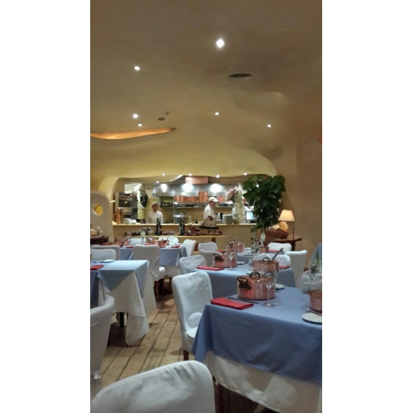 Ресторанный сервис бронирования столиков menu-rest.com - Интерьер ресторана "Сыр"