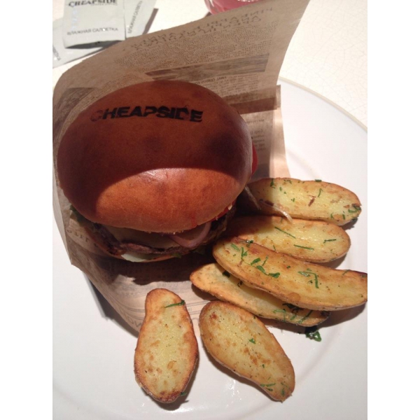 Ресторанный сервис бронирования столиков menu-rest.com - Интерьер ресторана "Cheapside Бургер Бистро"