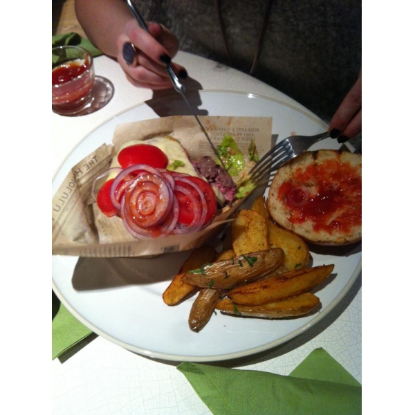 Ресторанный сервис бронирования столиков menu-rest.com - Интерьер ресторана "Cheapside Бургер Бистро"