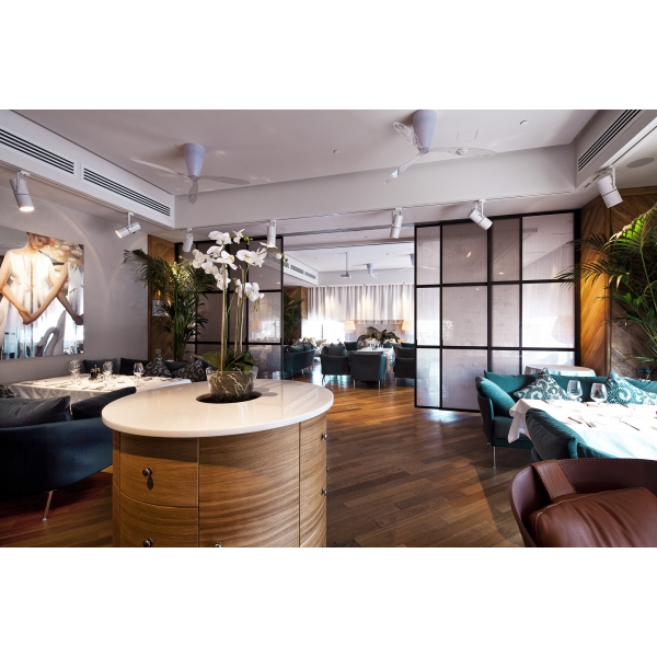 Ресторанный сервис бронирования столиков menu-rest.com - Интерьер ресторана "Selfie"