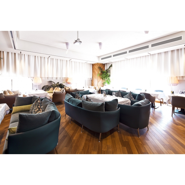 Ресторанный сервис бронирования столиков menu-rest.com - Интерьер ресторана "Selfie"