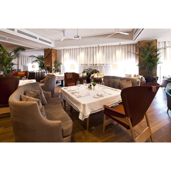 Ресторанный сервис бронирования столиков menu-rest.com - Интерьер ресторана "Selfie"