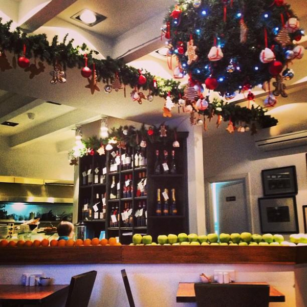 Ресторанный сервис бронирования столиков menu-rest.com - Интерьер ресторана "Correa`s"