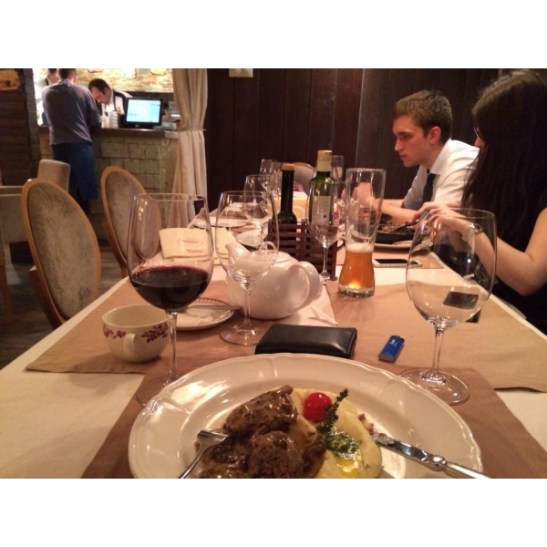 Ресторанный сервис бронирования столиков menu-rest.com - Интерьер ресторана "Честная кухня"