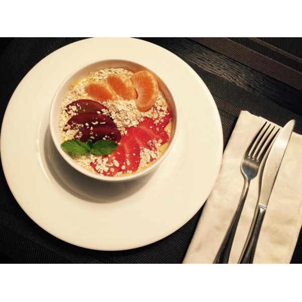 Ресторанный сервис бронирования столиков menu-rest.com - Интерьер ресторана "Иберия Хаус"