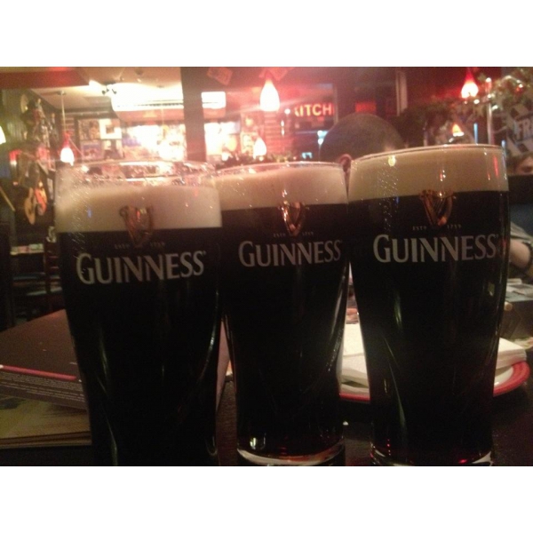 Ресторанный сервис бронирования столиков menu-rest.com - Интерьер ресторана "T.G.I. Friday`s"