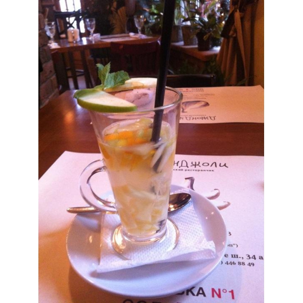 Ресторанный сервис бронирования столиков menu-rest.com - Интерьер ресторана "Джон Джоли"