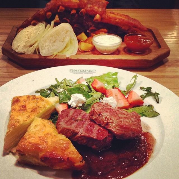 Ресторанный сервис бронирования столиков menu-rest.com - Интерьер ресторана "ПИЛЗНЕР"