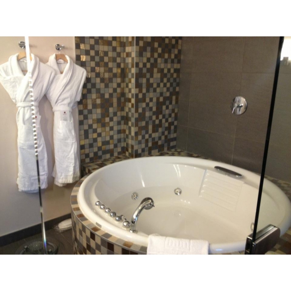 Ресторанный сервис бронирования столиков menu-rest.com - Интерьер ресторана "Mamaison All-Suites Spa Hotel Pokrovka Moscow"