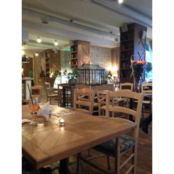 Ресторанный сервис бронирования столиков menu-rest.com - Интерьер ресторана "Чентрале"