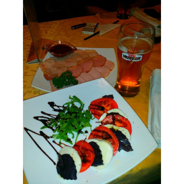 Ресторанный сервис бронирования столиков menu-rest.com - Интерьер ресторана "Караван One"