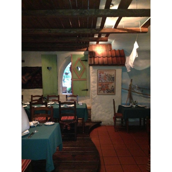 Ресторанный сервис бронирования столиков menu-rest.com - Интерьер ресторана "Белое Солнце Пустыни"