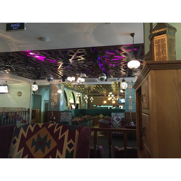 Ресторанный сервис бронирования столиков menu-rest.com - Интерьер ресторана "Изюм"