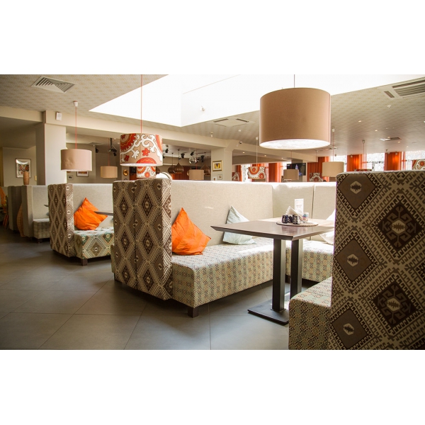 Ресторанный сервис бронирования столиков menu-rest.com - Интерьер ресторана "Изюм"