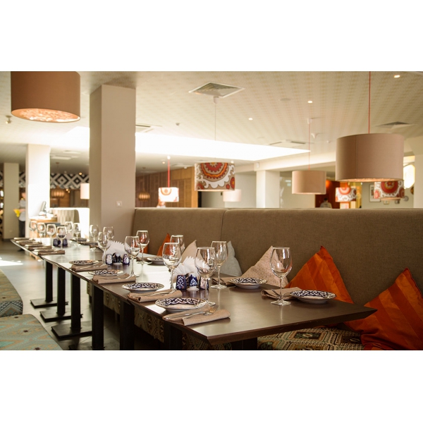 Ресторанный сервис бронирования столиков menu-rest.com - Интерьер ресторана "Изюм"