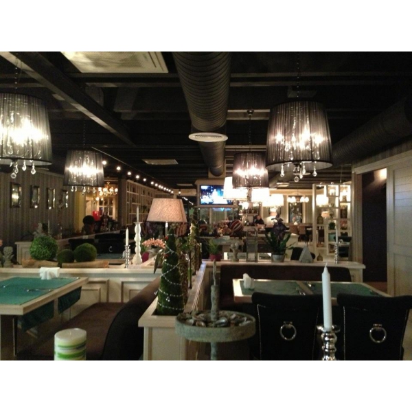 Ресторанный сервис бронирования столиков menu-rest.com - Интерьер ресторана "Friends & Family"