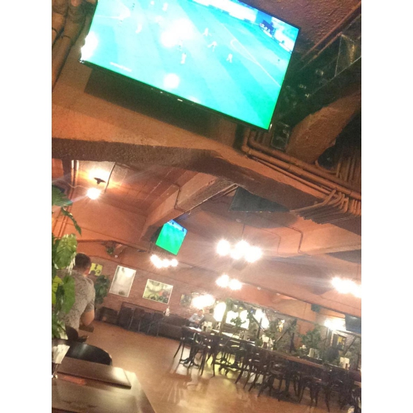 Ресторанный сервис бронирования столиков menu-rest.com - Интерьер ресторана "Друзья"