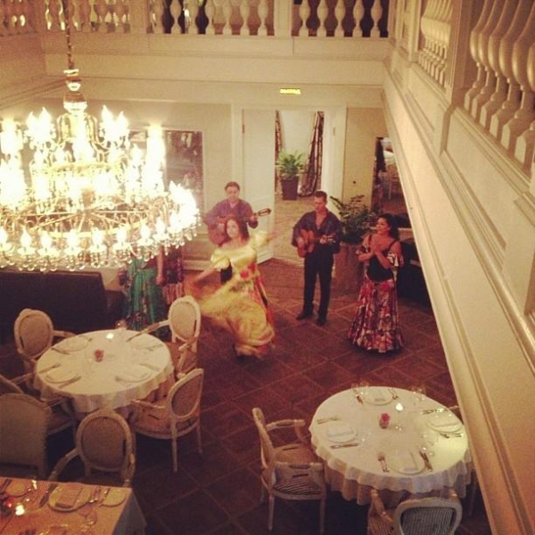 Ресторанный сервис бронирования столиков menu-rest.com - Интерьер ресторана "Гусятникоff"