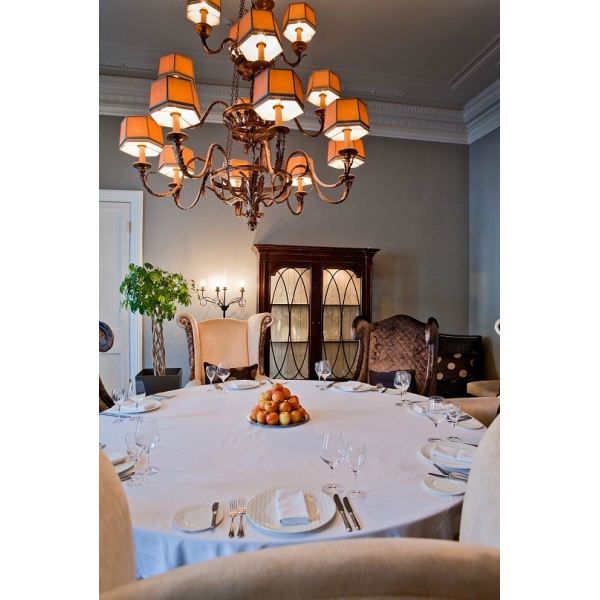 Ресторанный сервис бронирования столиков menu-rest.com - Интерьер ресторана "Гусятникоff"