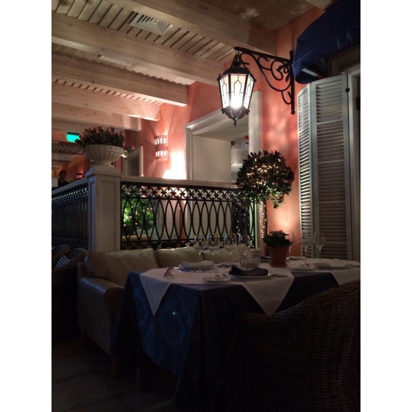 Ресторанный сервис бронирования столиков menu-rest.com - Интерьер ресторана "La Taverna"