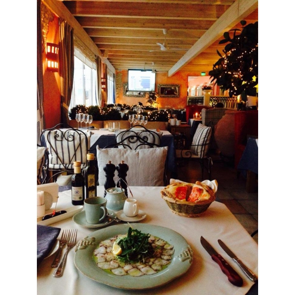 Ресторанный сервис бронирования столиков menu-rest.com - Интерьер ресторана "La Taverna"