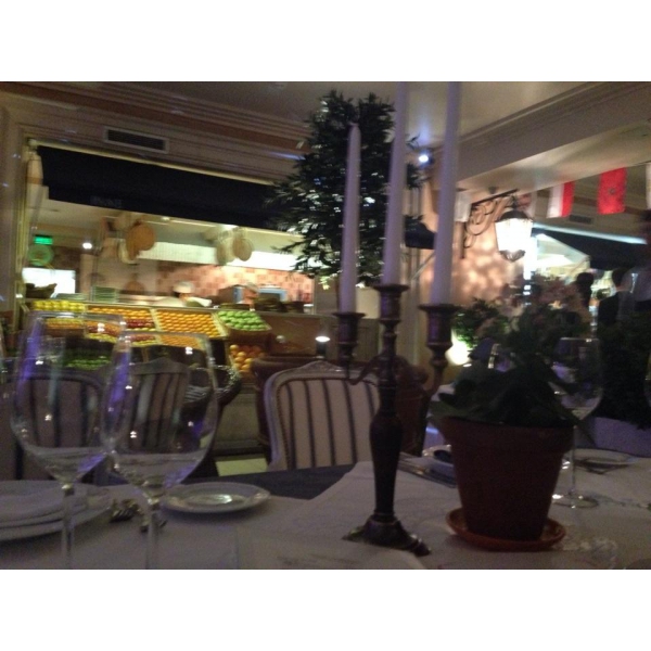 Ресторанный сервис бронирования столиков menu-rest.com - Интерьер ресторана "La Taverna"