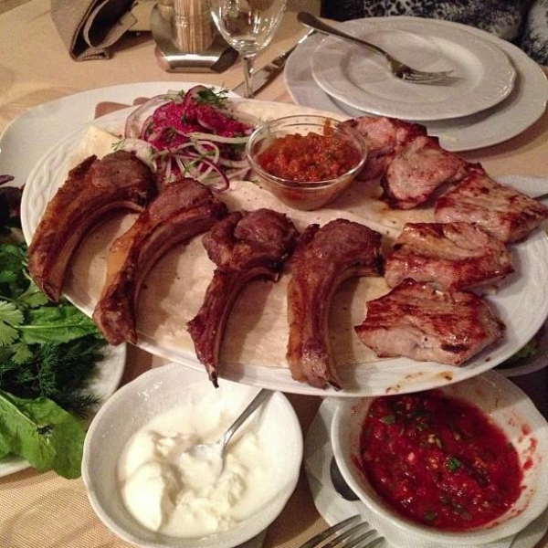 Ресторанный сервис бронирования столиков menu-rest.com - Интерьер ресторана "Бакинский бульвар"