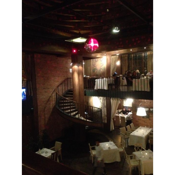 Ресторанный сервис бронирования столиков menu-rest.com - Интерьер ресторана "Черноморская Ривьера"