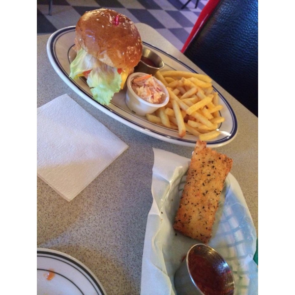 Ресторанный сервис бронирования столиков menu-rest.com - Интерьер ресторана "Frendys Diner"