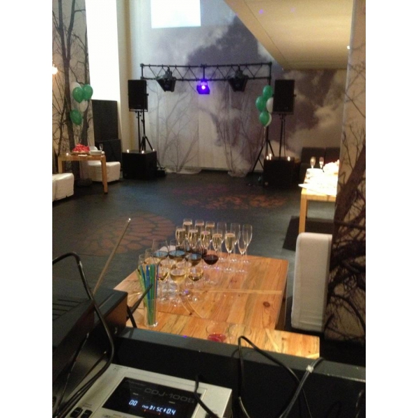 Ресторанный сервис бронирования столиков menu-rest.com - Интерьер ресторана "Апрель"