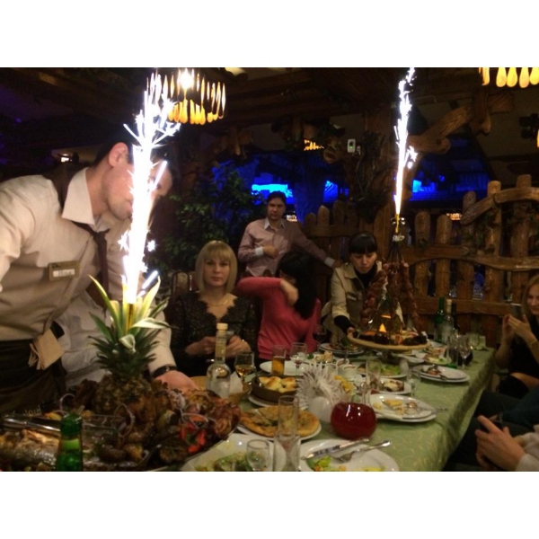 Ресторанный сервис бронирования столиков menu-rest.com - Интерьер ресторана "Хижина"