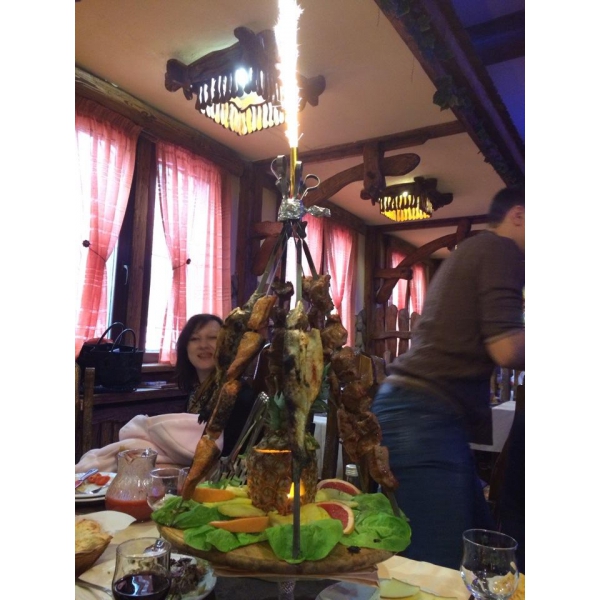 Ресторанный сервис бронирования столиков menu-rest.com - Интерьер ресторана "Хижина"