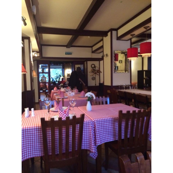 Ресторанный сервис бронирования столиков menu-rest.com - Интерьер ресторана "Югос"