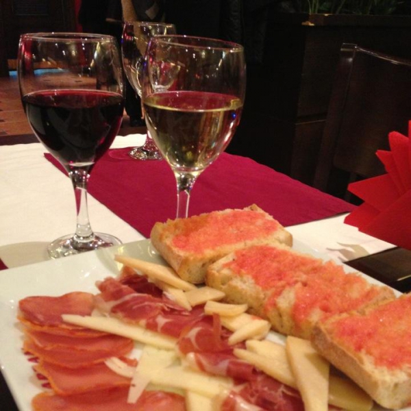 Ресторанный сервис бронирования столиков menu-rest.com - Интерьер ресторана "Lizarran"