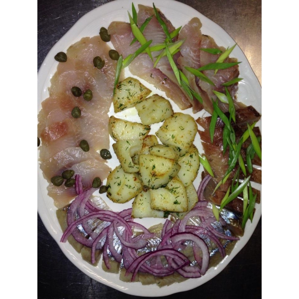 Ресторанный сервис бронирования столиков menu-rest.com - Интерьер ресторана "Чемодан"